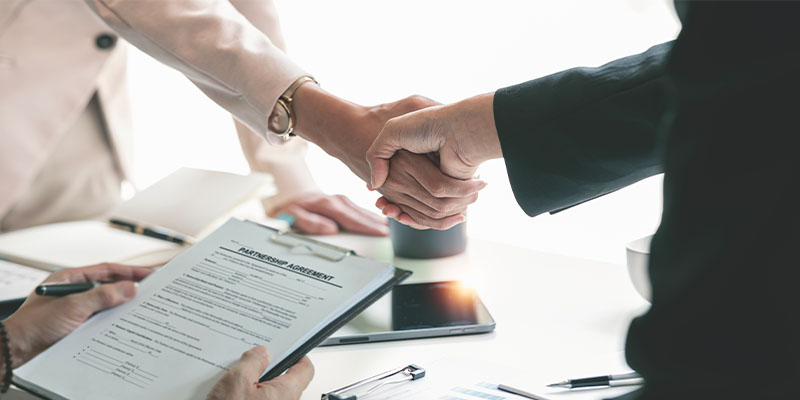 Implementing A Contract & Legal Shared Service Center